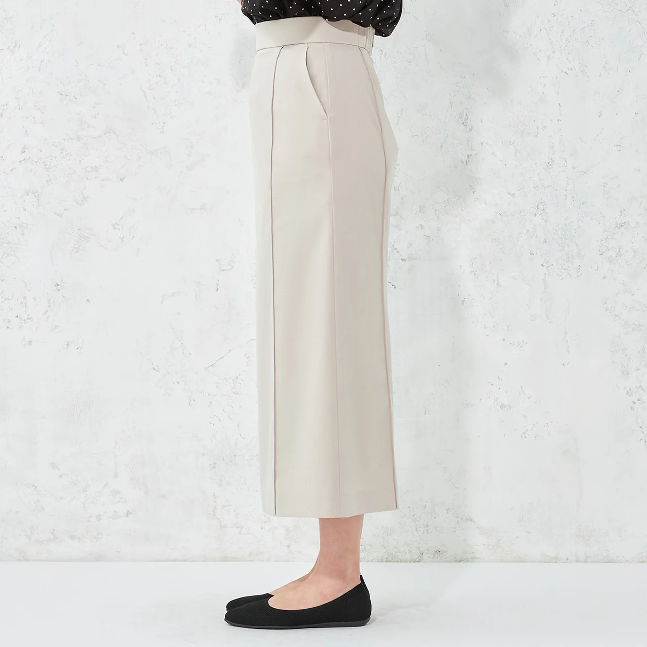 Water-repellent Stretch Long Skirt - Beige - Image 4