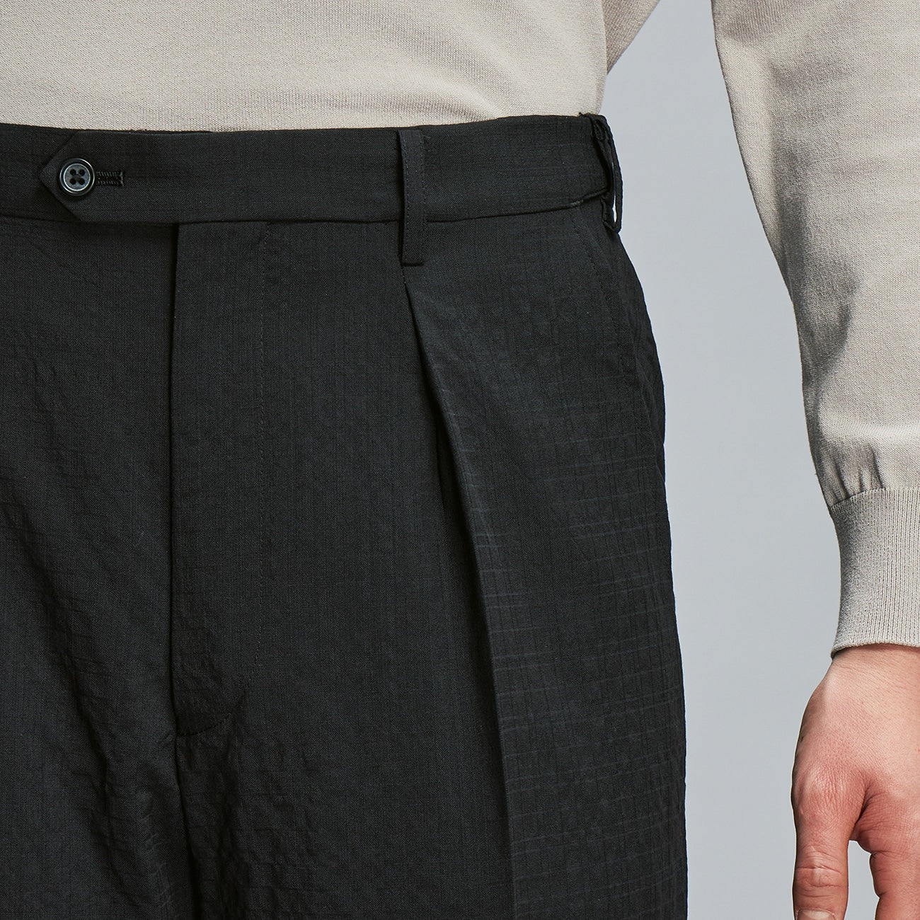 Wool Seersucker Single-Pleated Suit Pants - Image 13