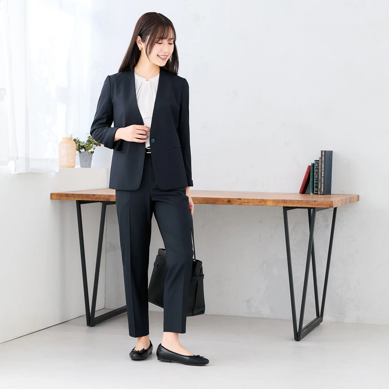Stretch Bright Twill Straight Pants - Navy - Image 3