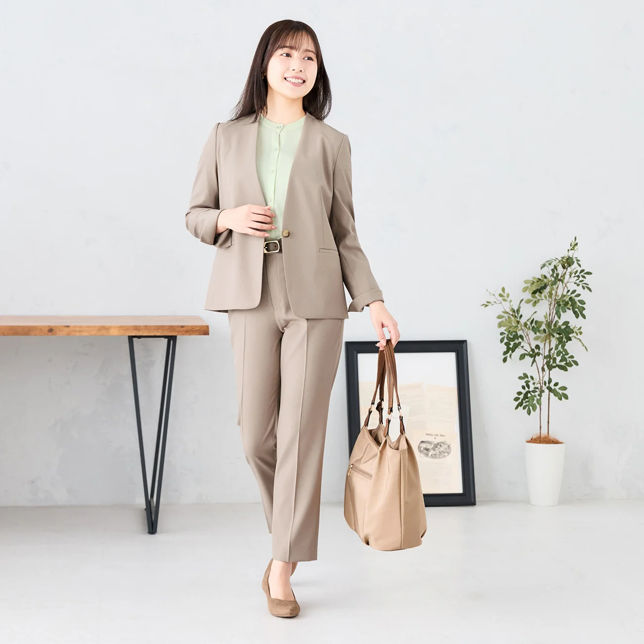 Stretch Bright Twill Straight Pants - Beige - Image 3