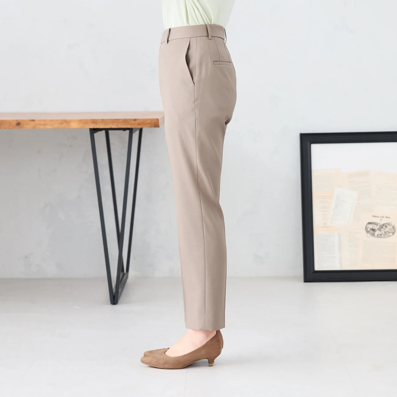 Stretch Bright Twill Straight Pants - Beige - Image 4
