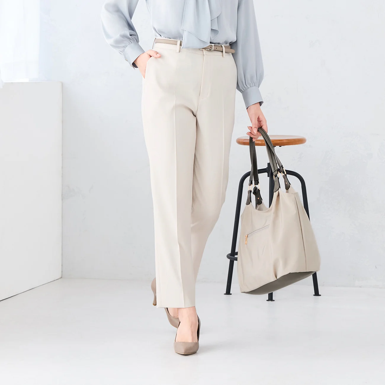 Stretch Bright Twill Straight Pants - Off White