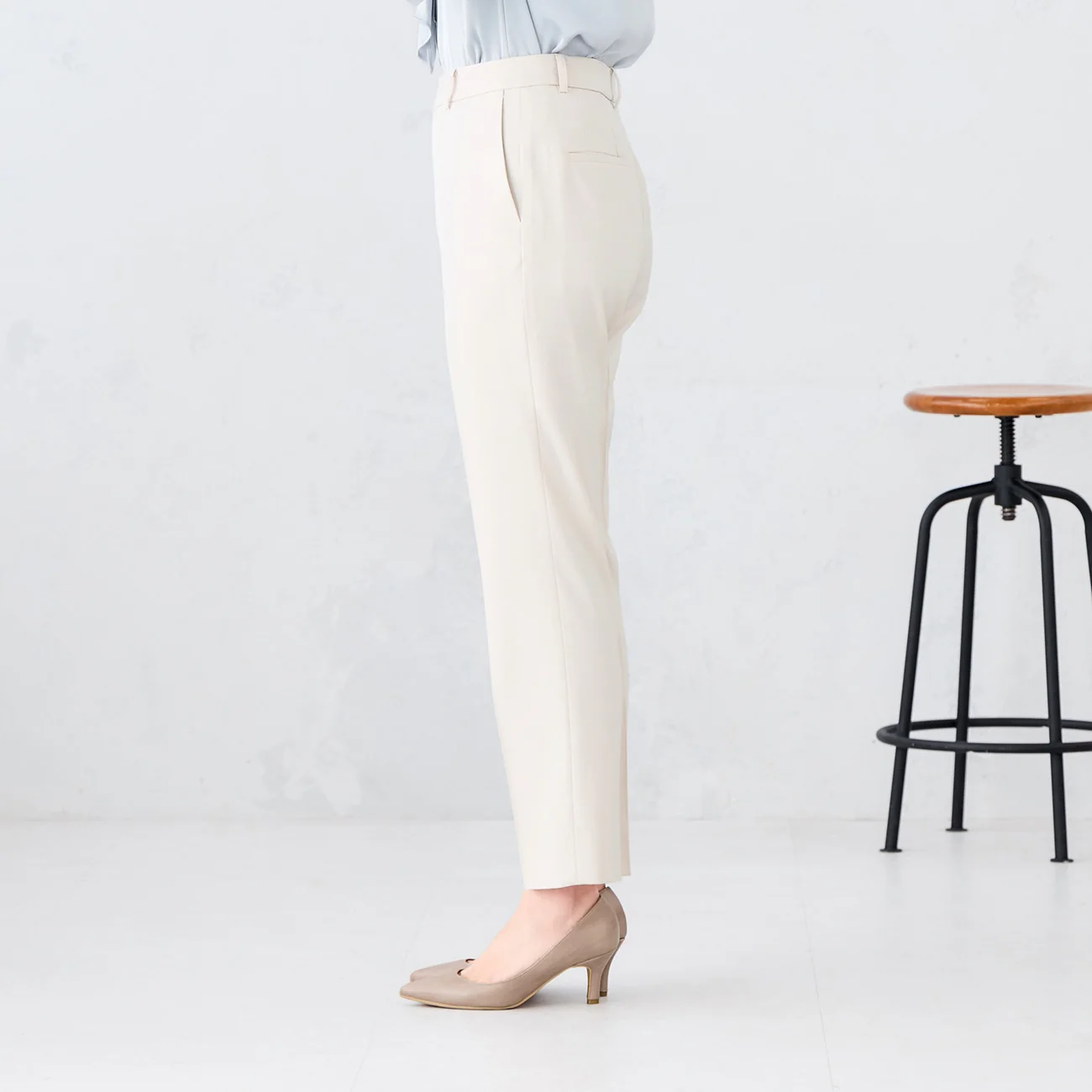 Stretch Bright Twill Straight Pants - Off White - Image 5