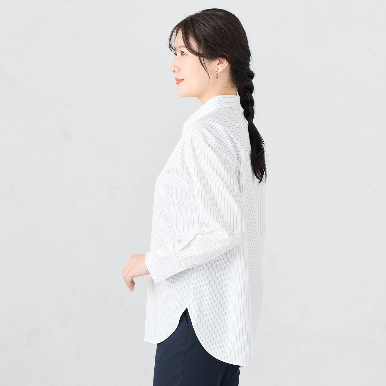 Women's Point Collar Stripe Shirt - White - Image 7