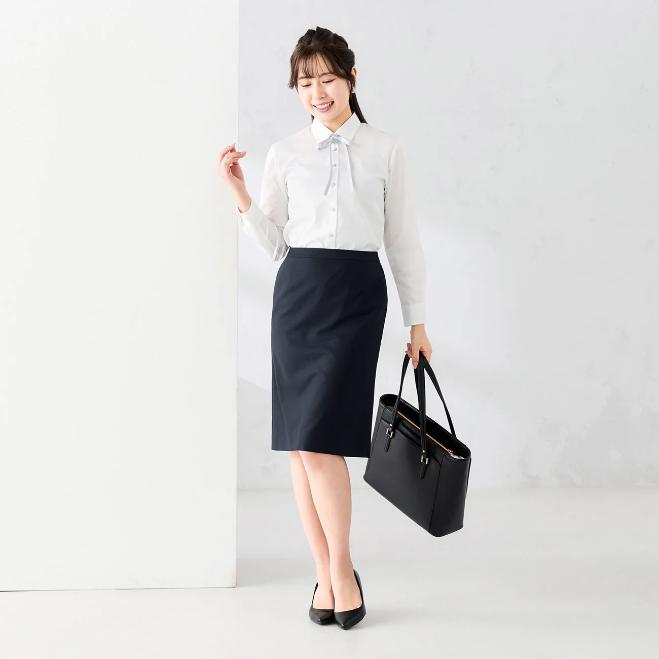Women's Wrinkle-resistant Stretch Shirt with Ribbon - White - Image 3