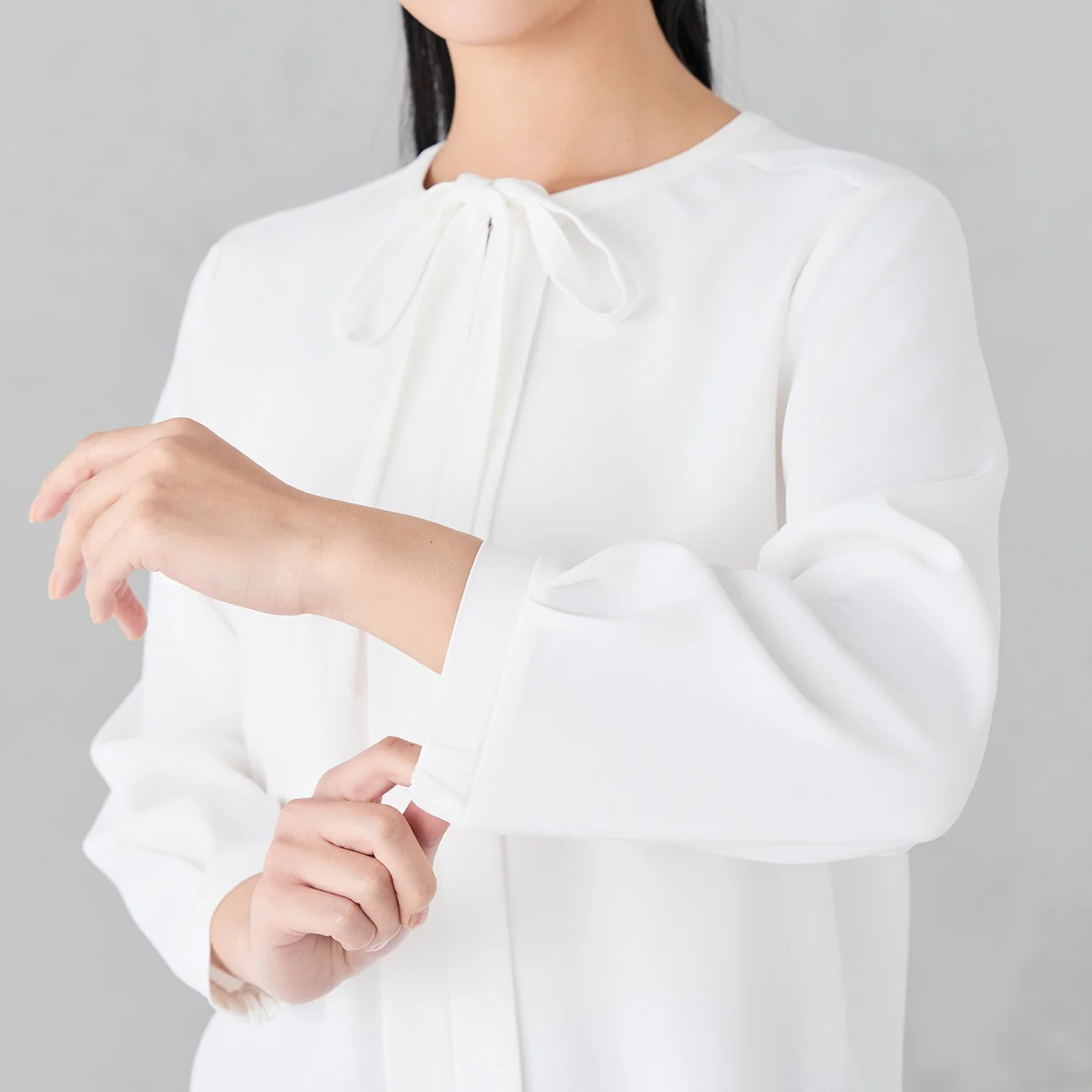 4-Way Blouse with Accessory and Ribbon - White - Image 11