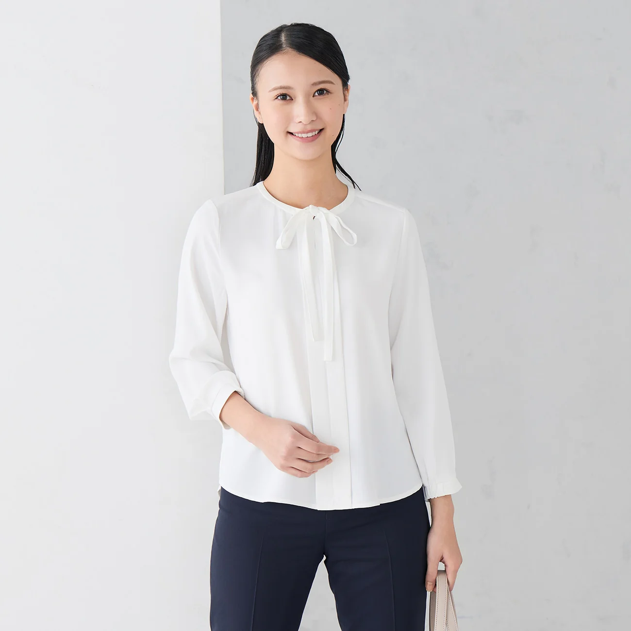 4-Way Blouse with Accessory and Ribbon - White - Image 5
