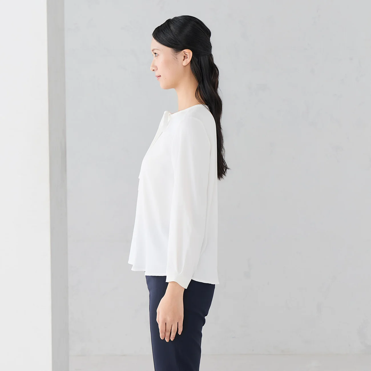 4-Way Blouse with Accessory and Ribbon - White - Image 8