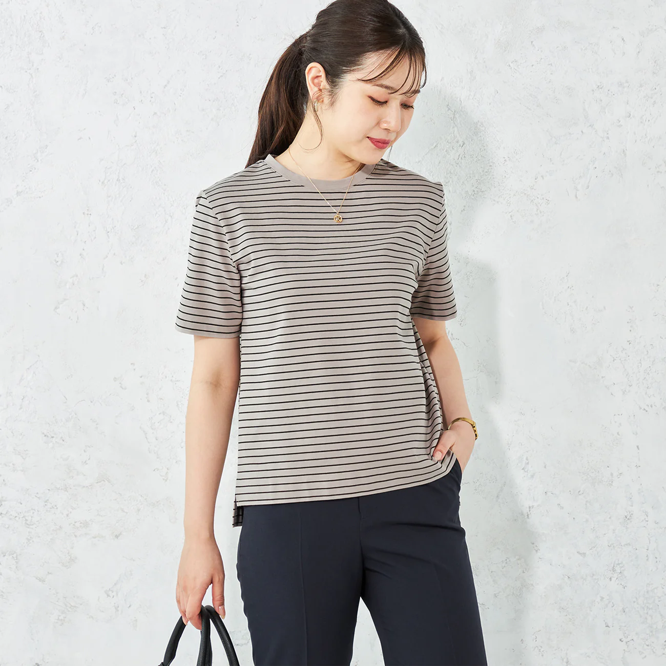 Short Sleeve Crew Neck T-shirt - Image 16
