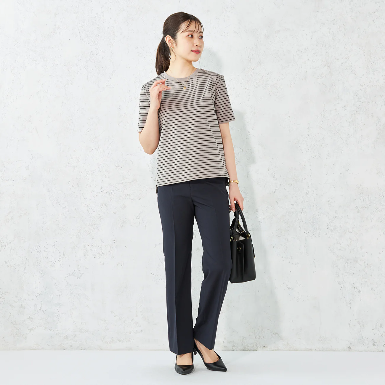 Short Sleeve Crew Neck T-shirt - Image 17