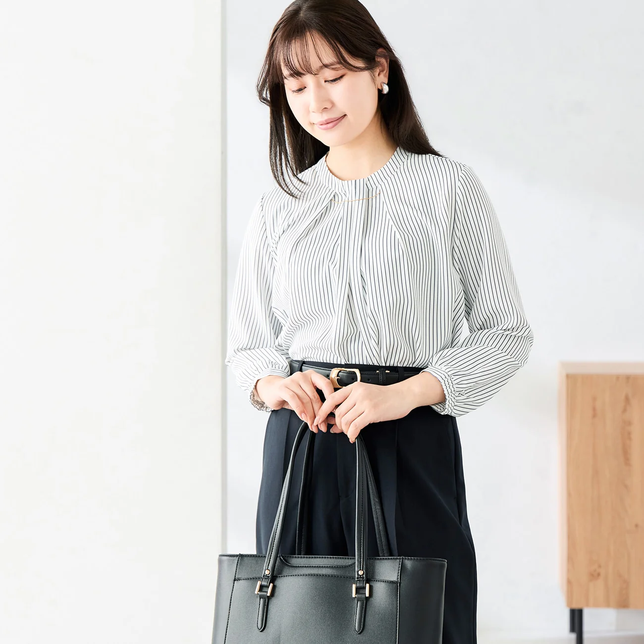 2-Way Blouse with Accessory - Image 10