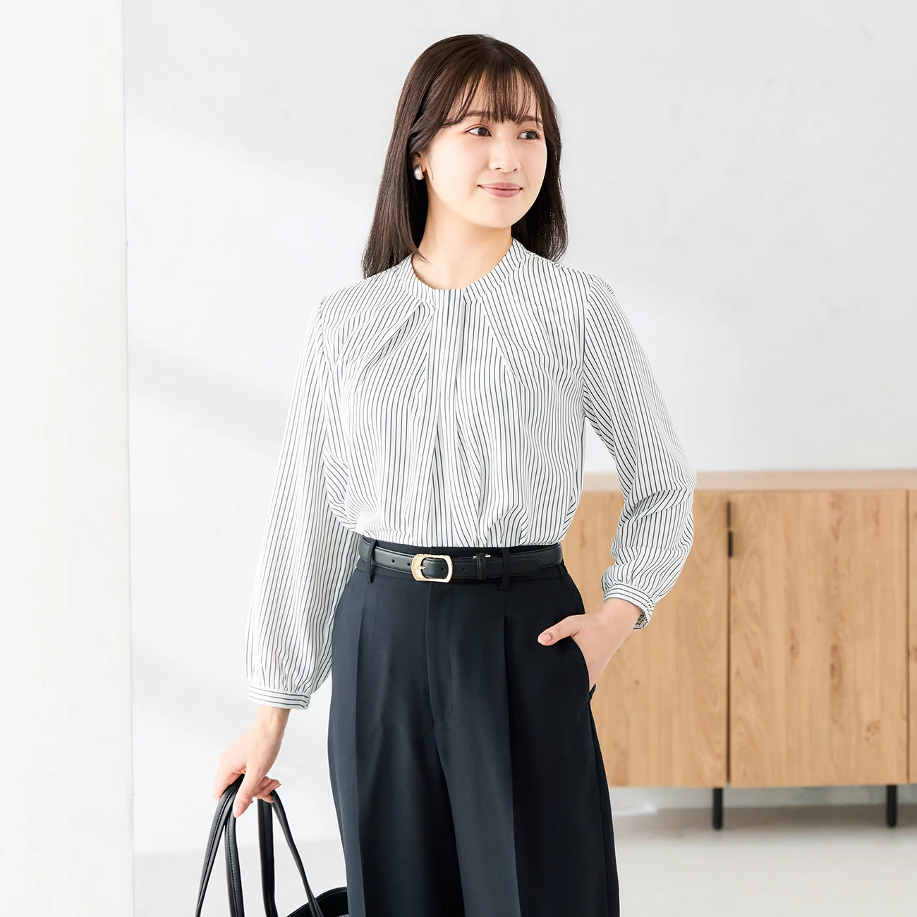 2-Way Blouse with Accessory - Image 11