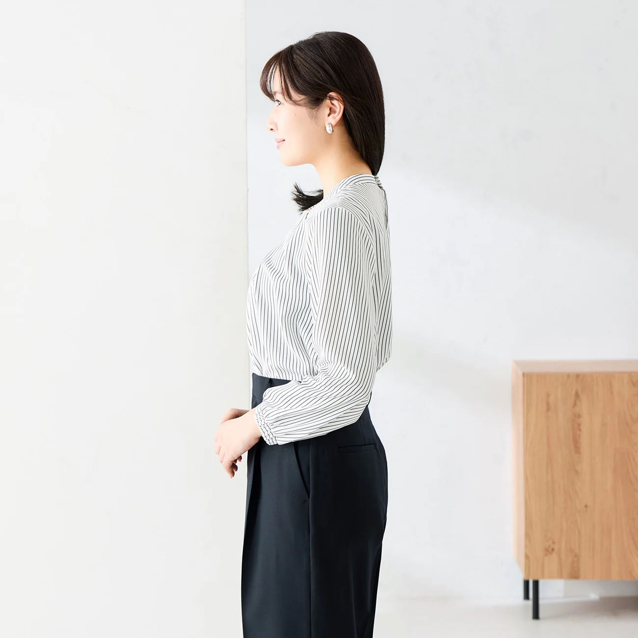 2-Way Blouse with Accessory - Image 13