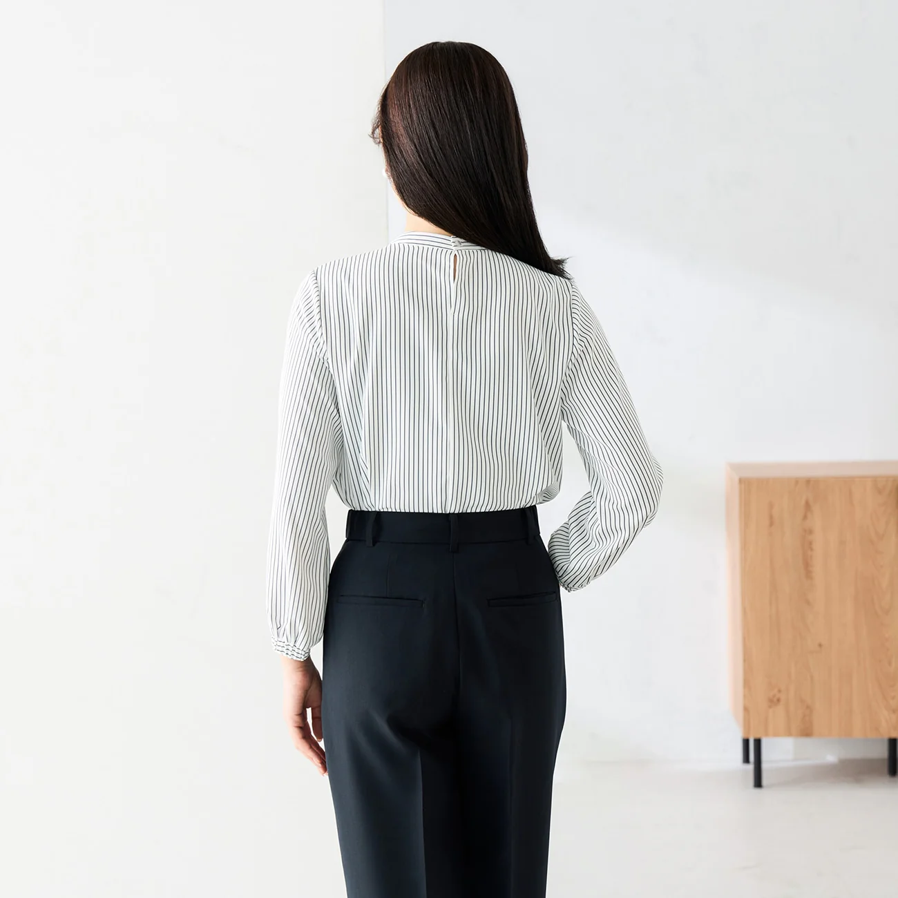 2-Way Blouse with Accessory - Image 14