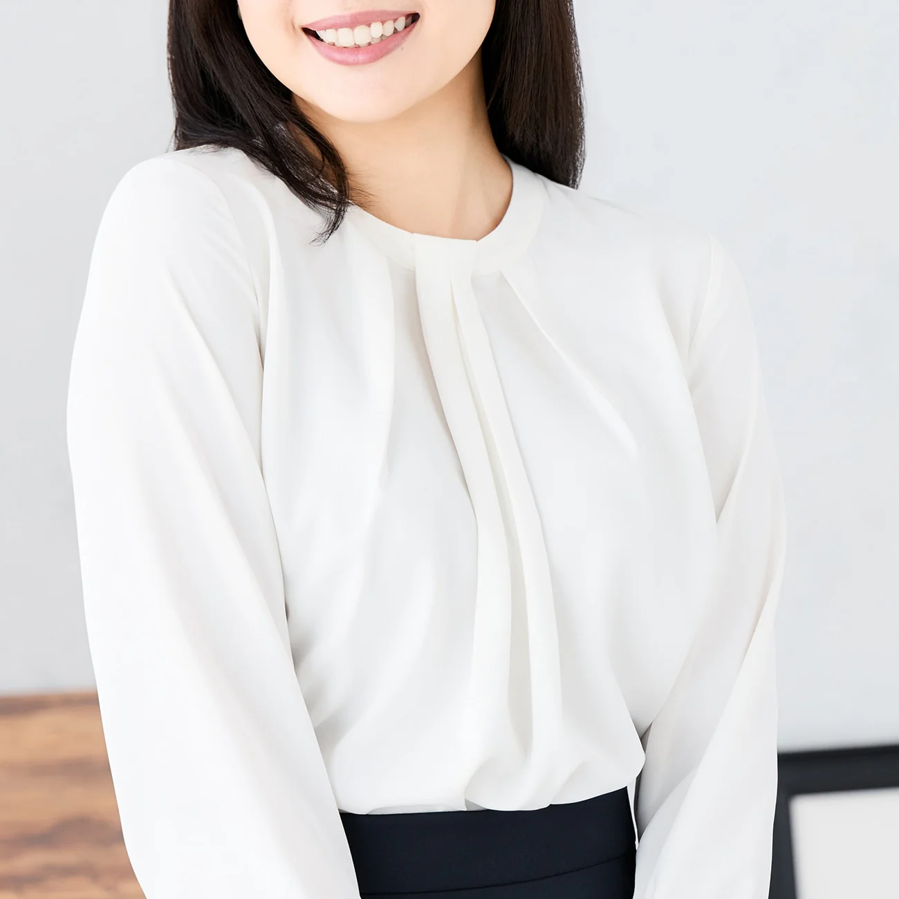 2-Way Blouse with Accessory - Image 24