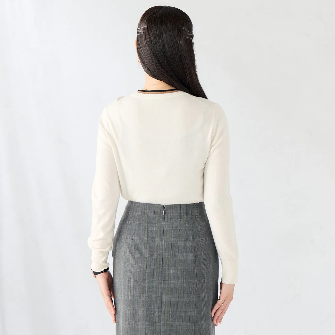Washable Contrast Wool Silk Blend Bowtie Sweater - Image 9