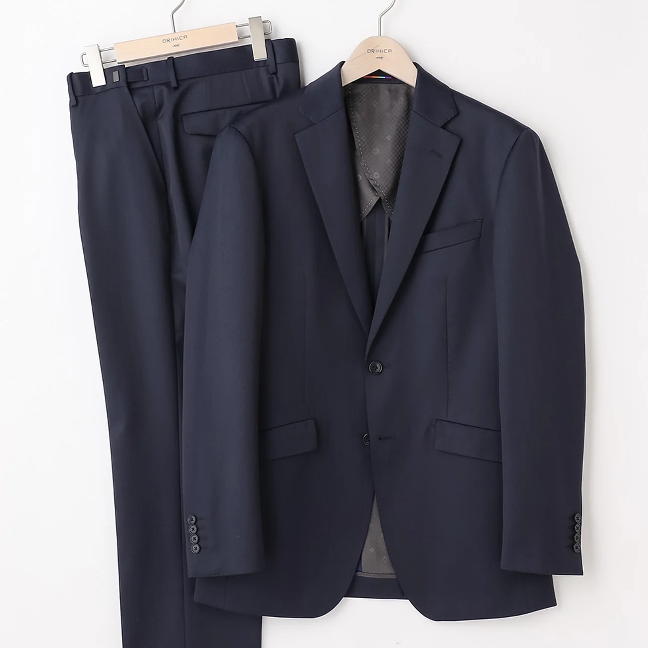 Lustrous Wool Blend Suit with Side Adjuster - Navy