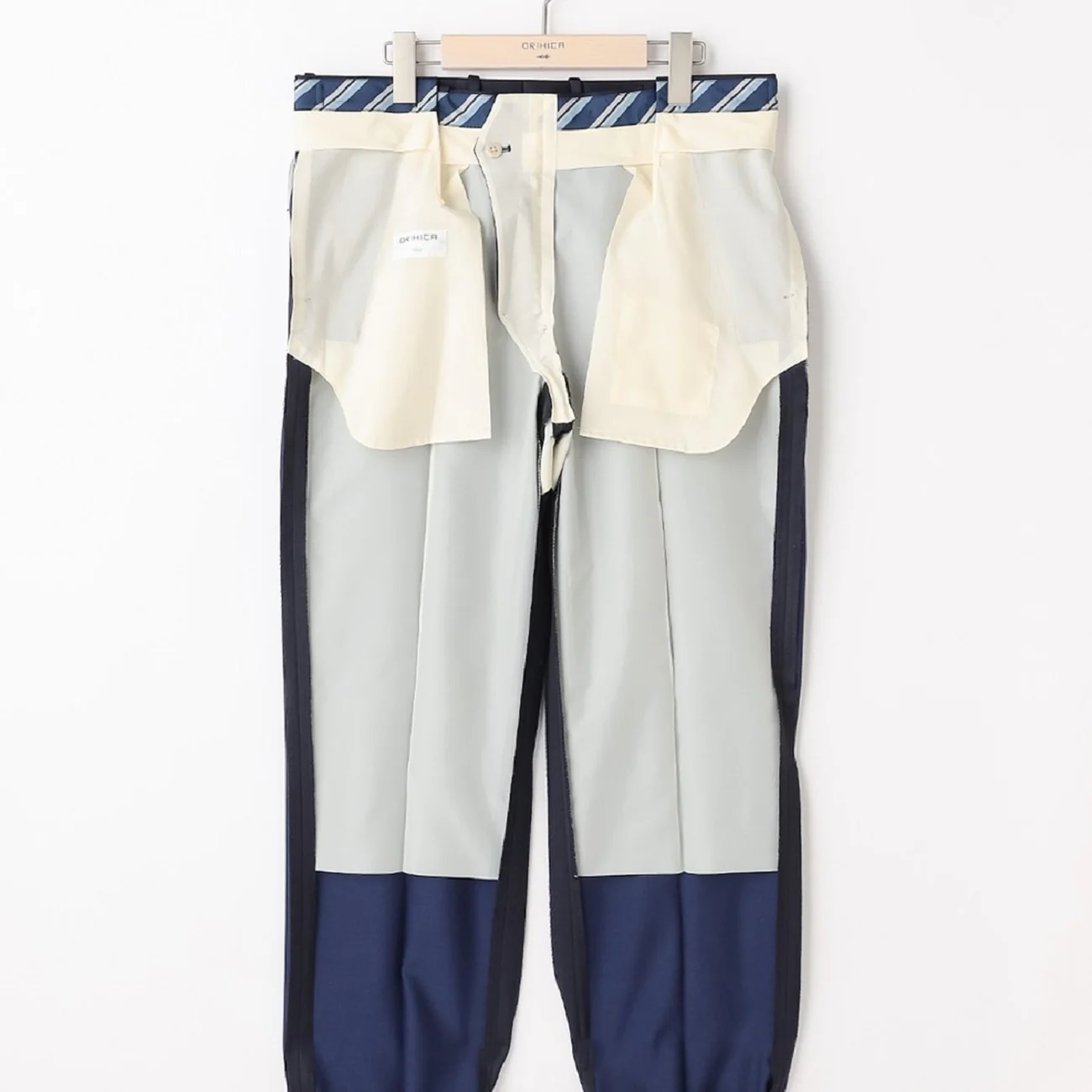 Lustrous Wool Blend Suit with Side Adjuster - Navy - Image 11