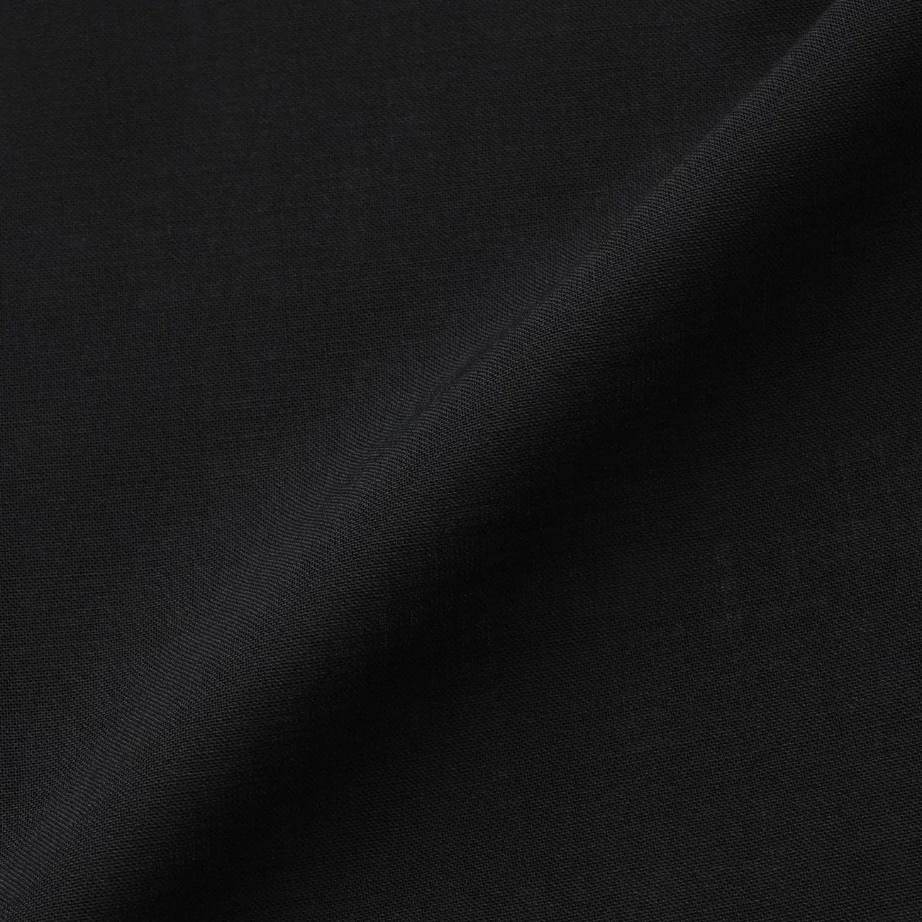 High Breathability Suit with Side Adjusters - Black - Image 13
