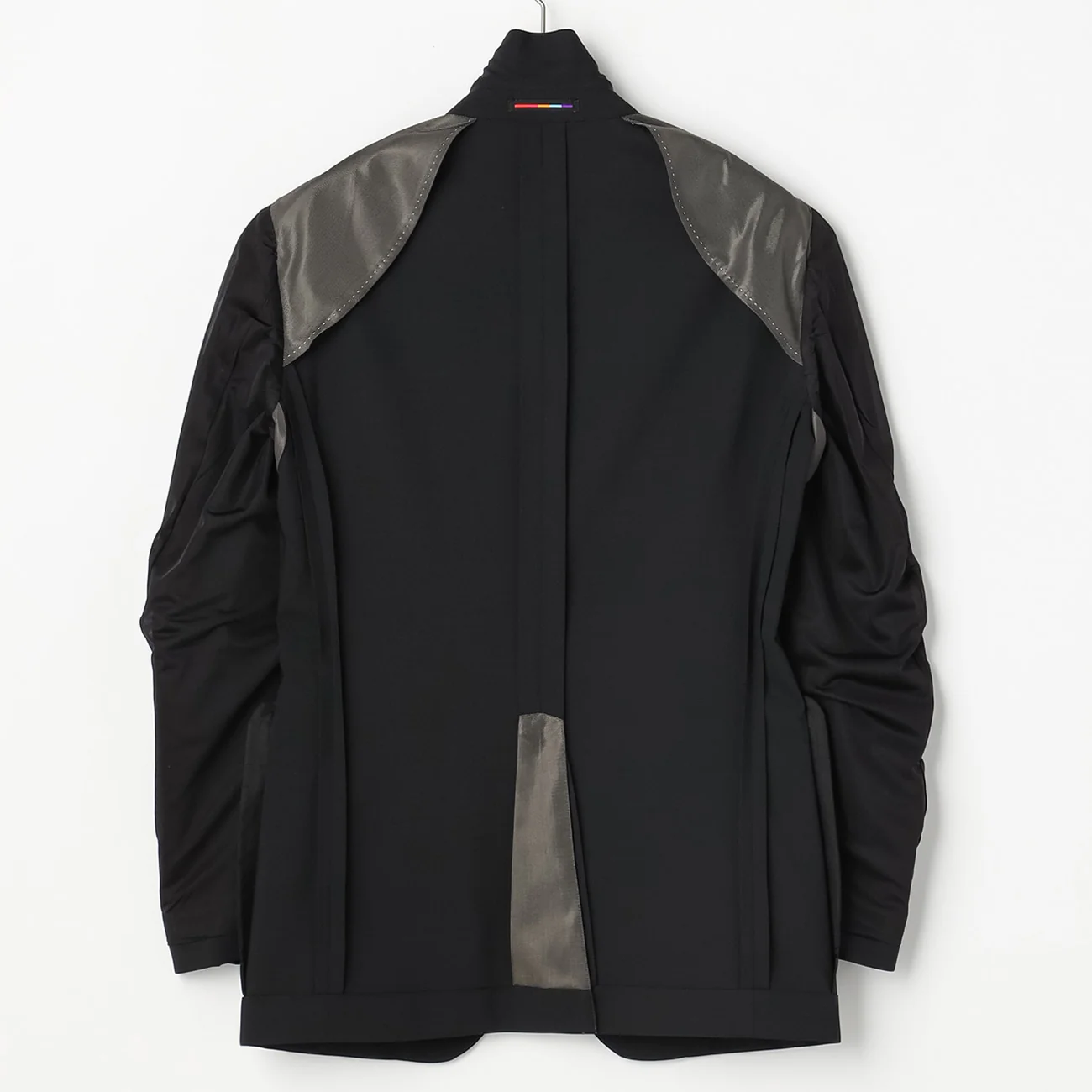 High Breathability Suit with Side Adjusters - Black - Image 7