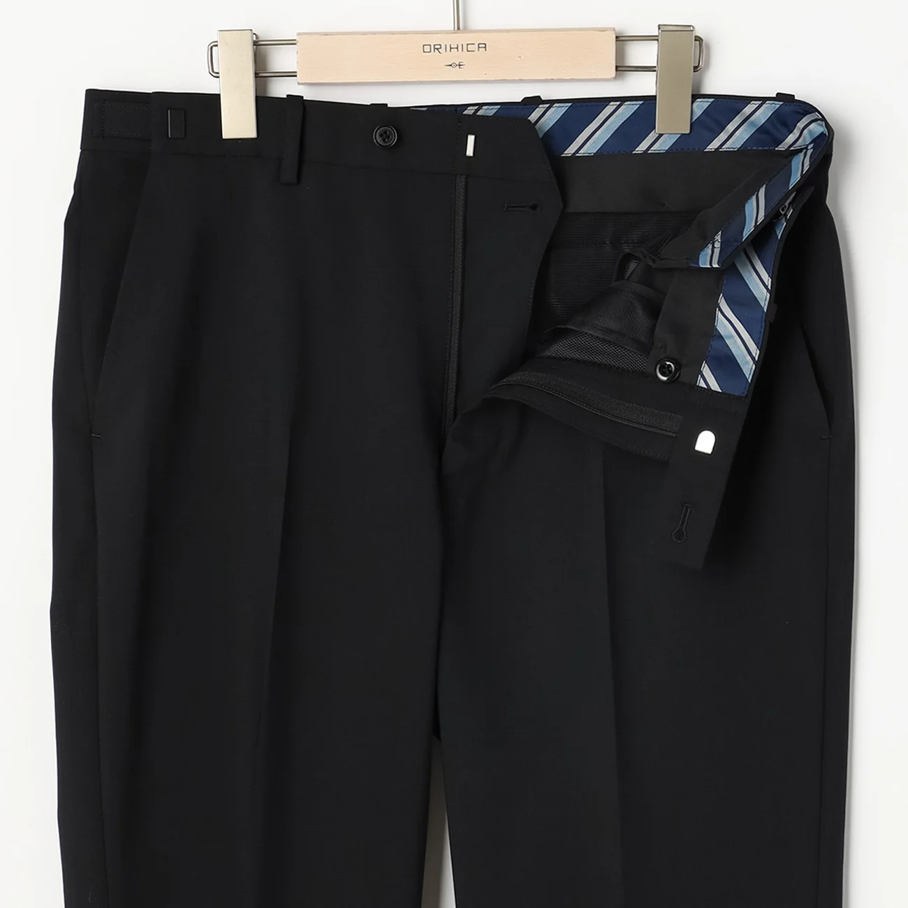 High Breathability Suit with Side Adjusters - Black - Image 9