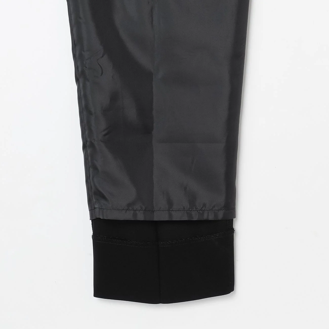 THE THIRD SUITS Cropped Pants - Black - Image 6