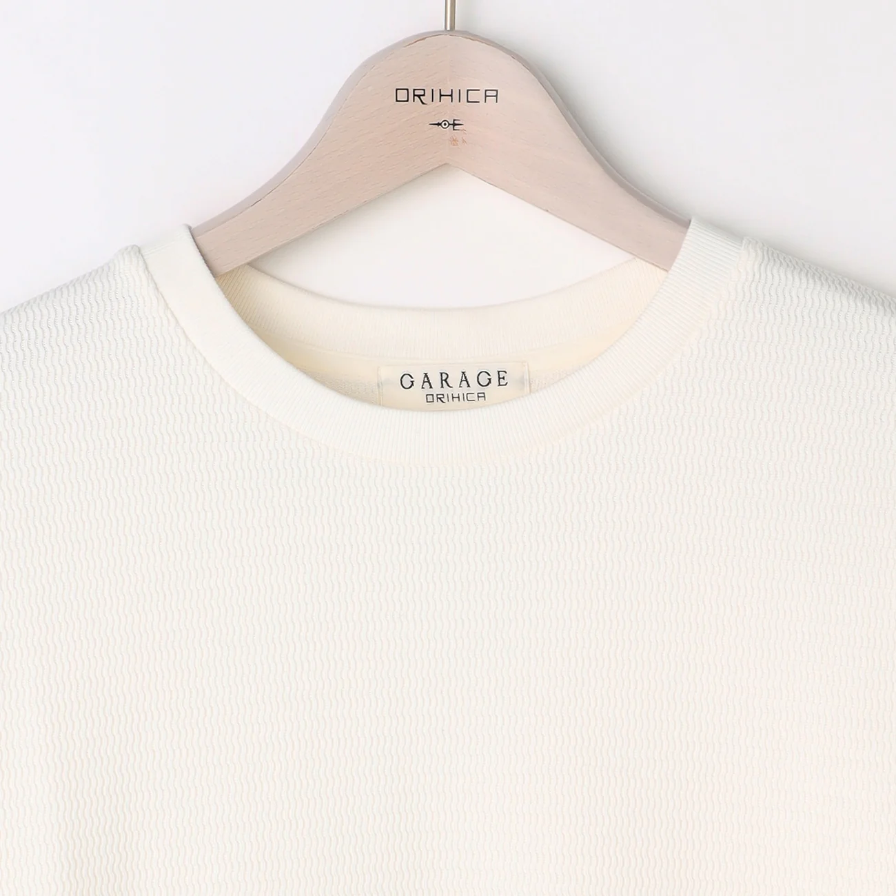 Wave Textured Crew Neck T-Shirt - Image 4