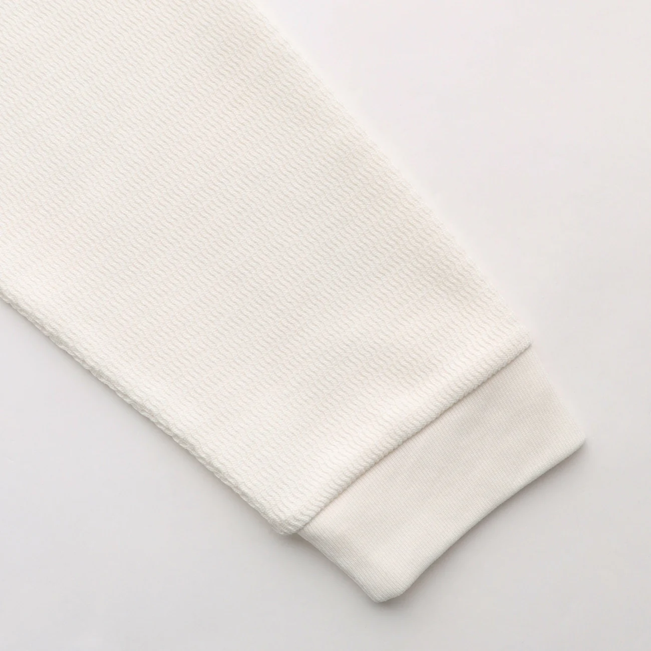 Wave Textured Crew Neck T-Shirt - Image 5