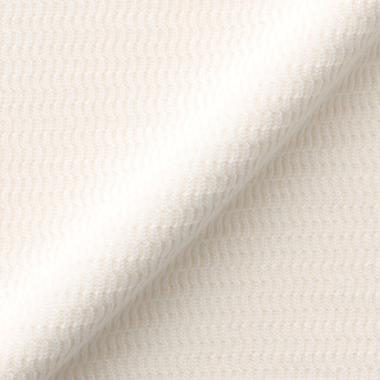 Wave Textured Crew Neck T-Shirt - Image 7