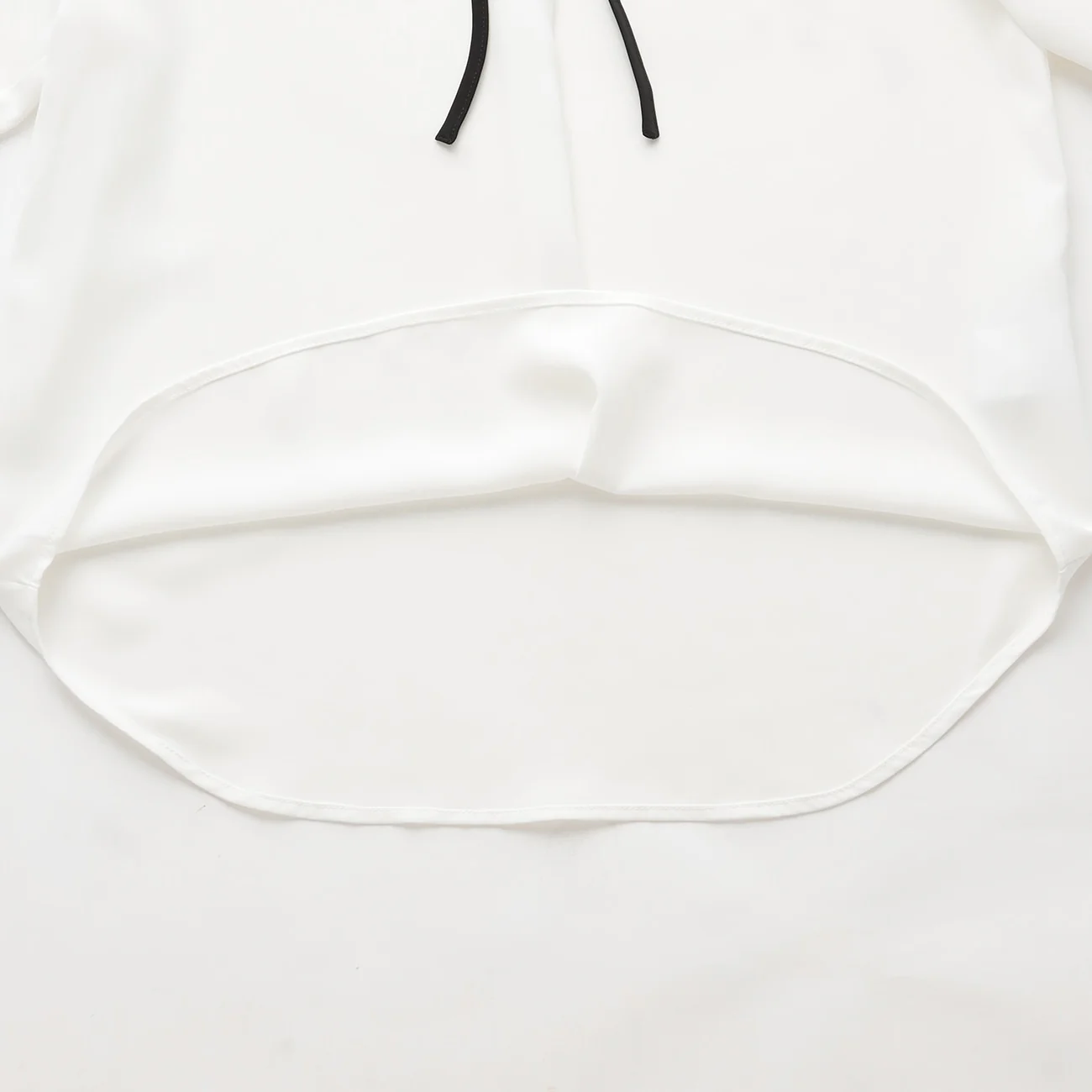 Contrast Bow Tie Blouse - Image 9