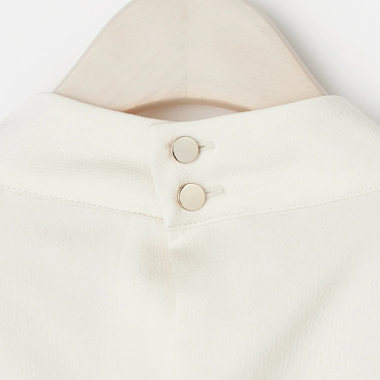 Removable Chain Bowtie Blouse - Image 10