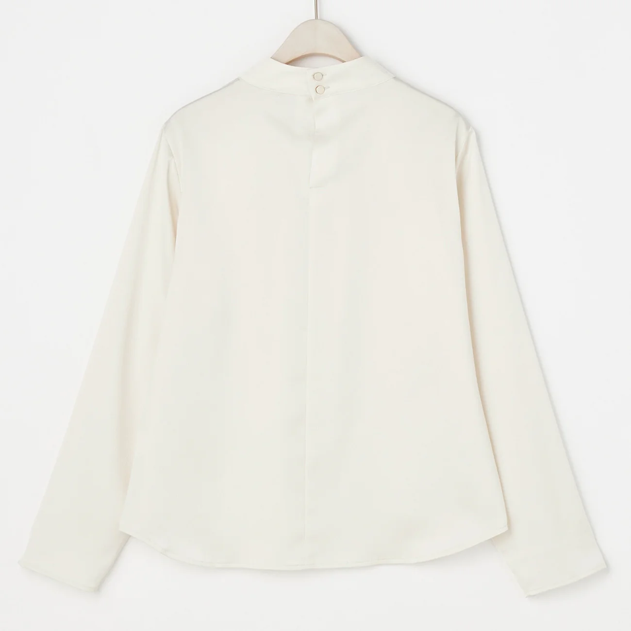 Removable Chain Bowtie Blouse - Image 4
