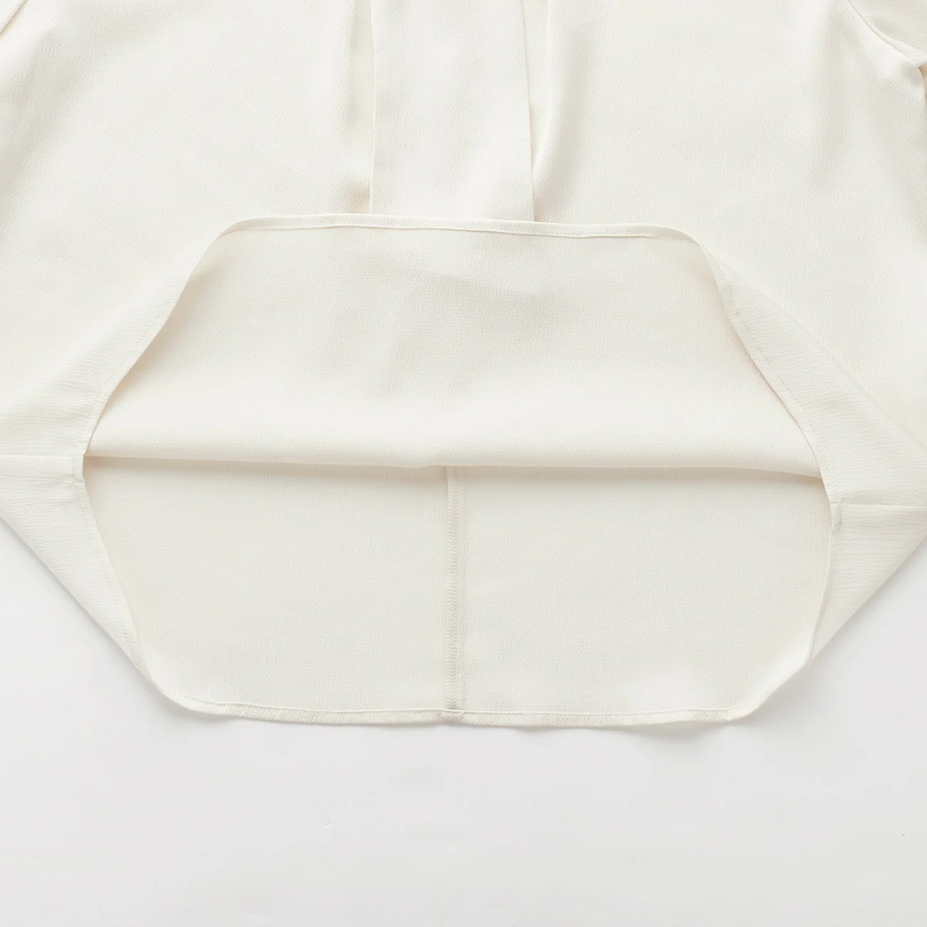 Removable Chain Bowtie Blouse - Image 9